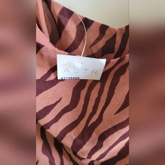 Revolve NWT ASTR The Label Pink Brown Animal Print Tank Size XL - Picture 3 of 6